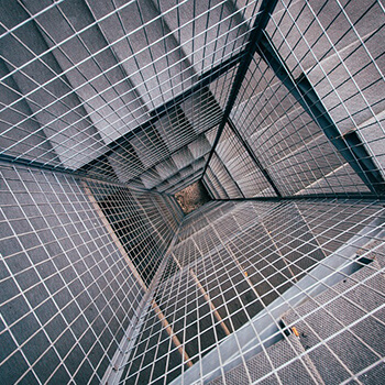 Drony w architekturze: prawo lotnicze, zdjęcia i prywatność